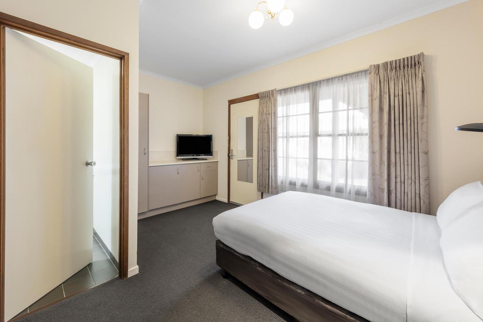 Best Western Olde Maritime Motor Inn Warrnambool Room photo